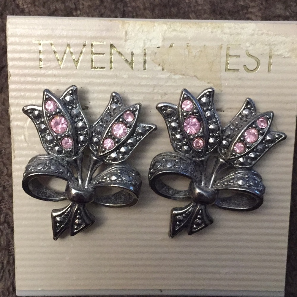 {Vintage} Twenty West Earrings - Picture 3 of 3